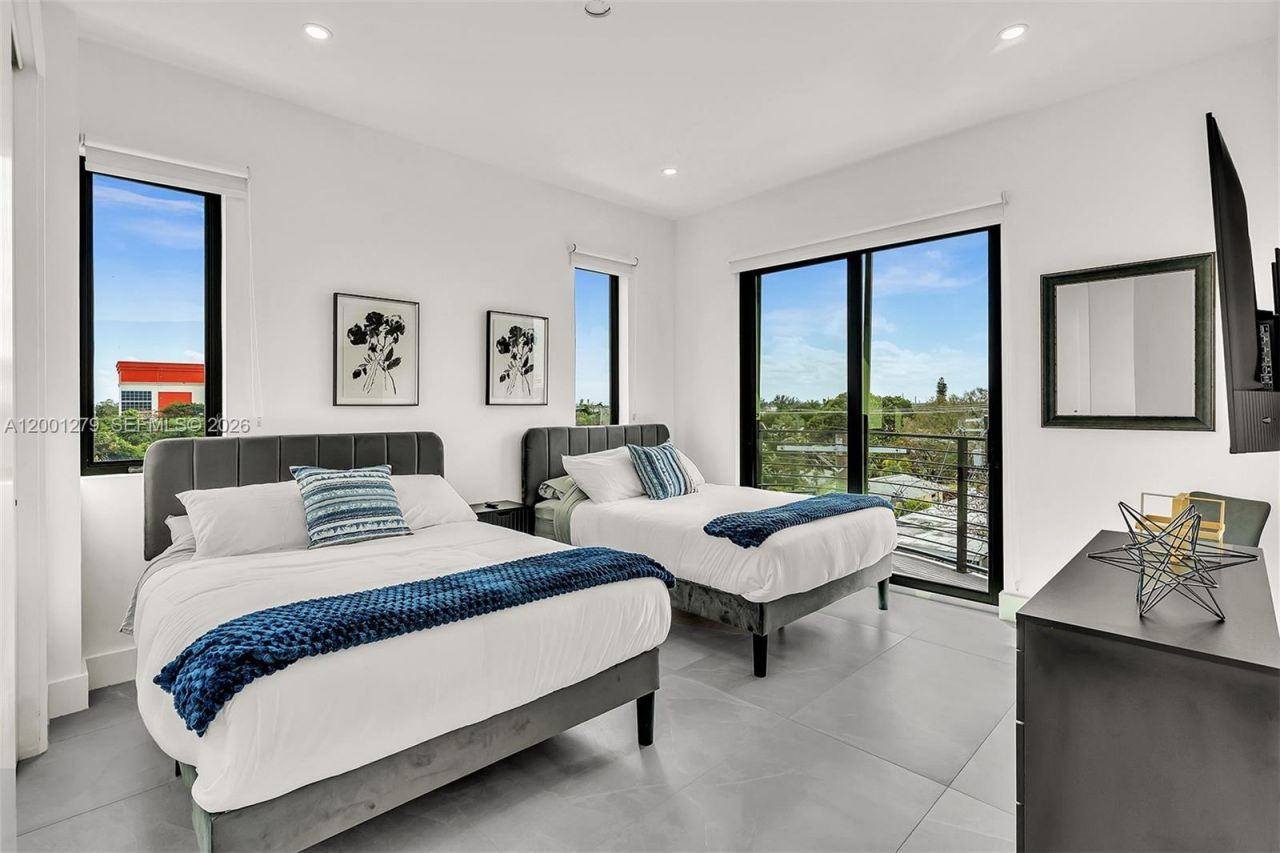 2100 Miami Rd, Unit 403, Fort Lauderdale, FL 33316 Photo