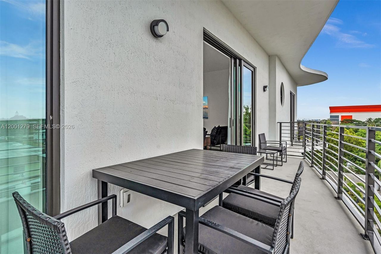 2100 Miami Rd, Unit 403, Fort Lauderdale, FL 33316 Photo