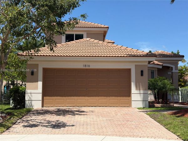 1816 Aspen Ln, Weston, FL 33327
