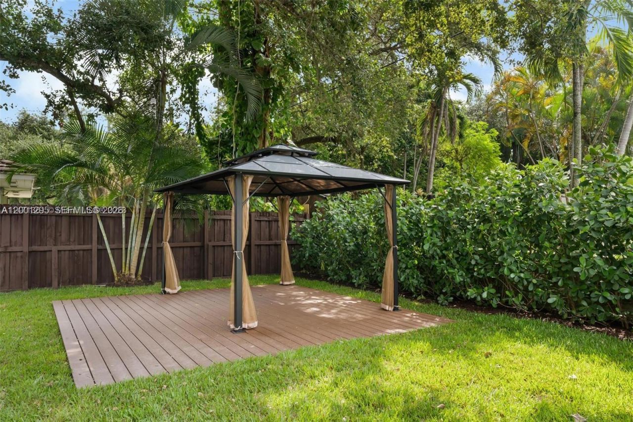 212 NW 103rd St, Miami, FL 33150 Photo