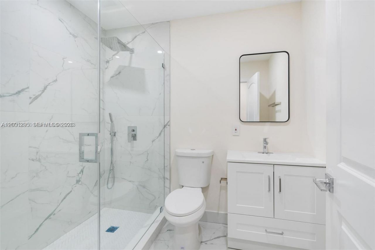 212 NW 103rd St, Miami, FL 33150 Photo