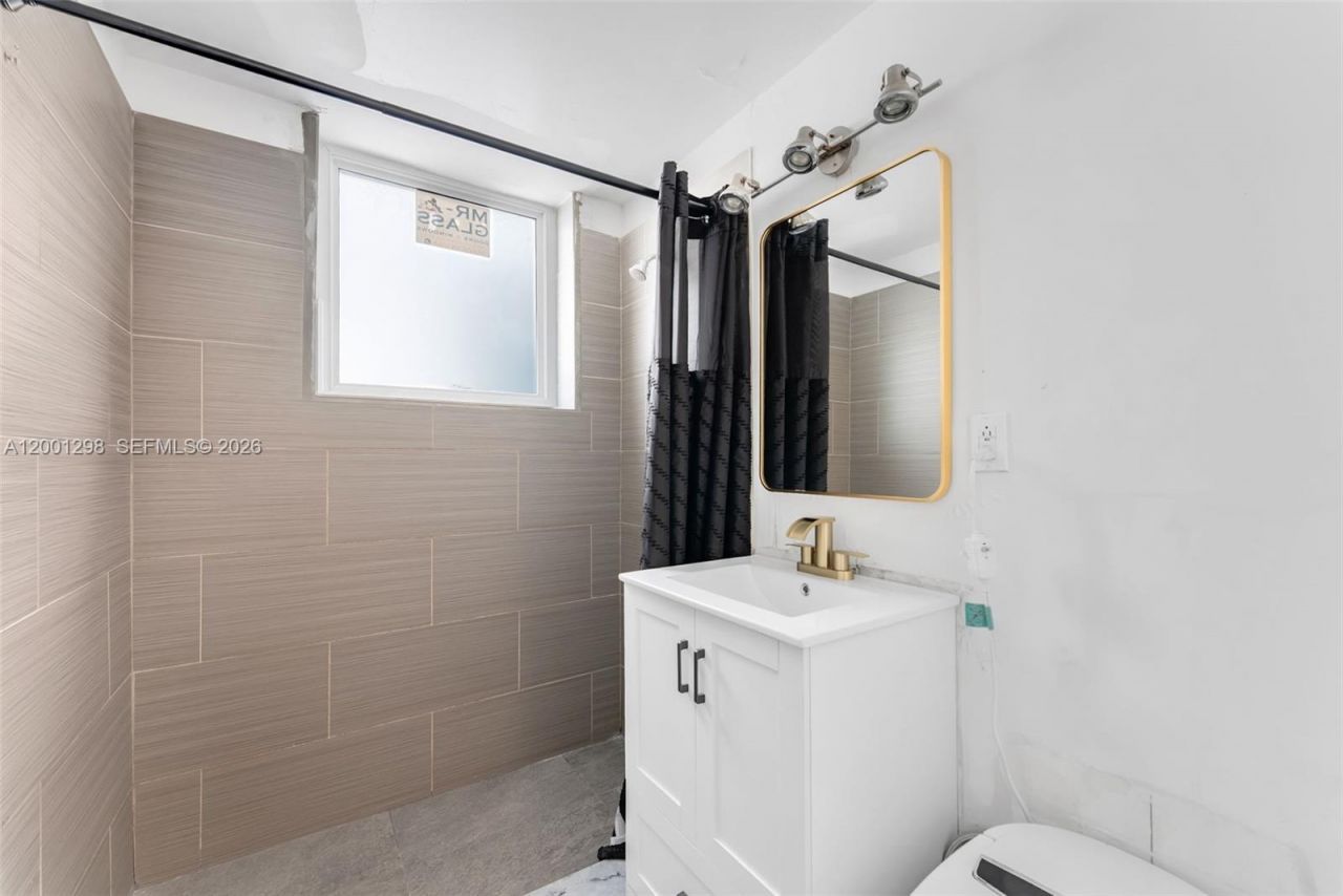 865 Collins Ave, Unit 307, Miami Beach, FL 33139 Photo