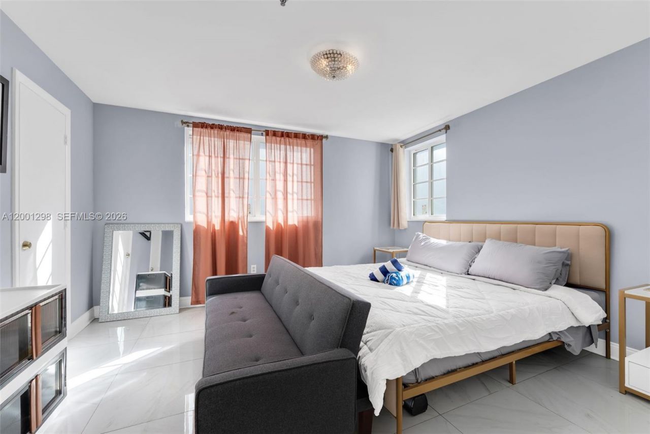 865 Collins Ave, Unit 307, Miami Beach, FL 33139 Photo