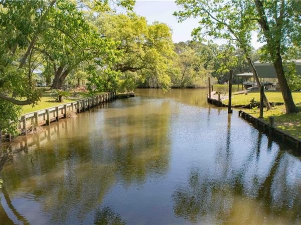 2157 Grove Court, Mobile, AL 36605