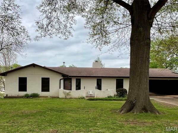 302 Cathy Drive, Jackson, MO 63755