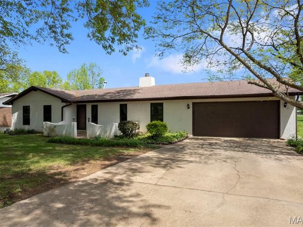 302 Cathy Drive, Jackson, MO 63755