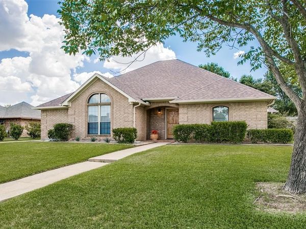 3107 Sweet Briar Street, Grapevine, TX 76051