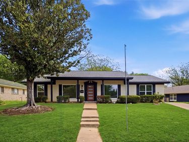 3013 Conejos Drive, Fort Worth, TX 76116