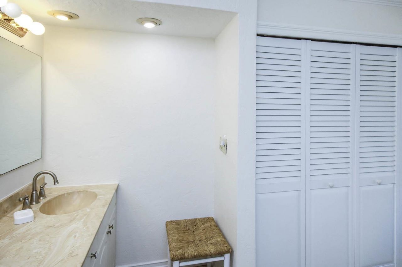 2445 W Gulf Dr, Unit 35B, Sanibel, FL 33957 Photo