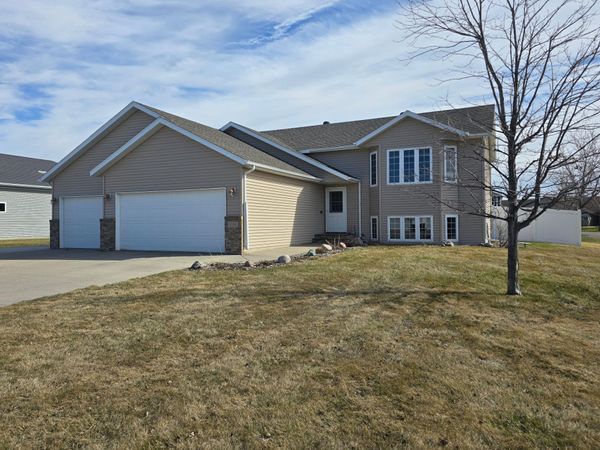 1101 4th Avenue NE, Dilworth, MN 56529
