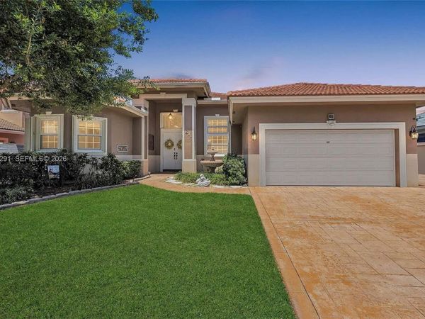 611 NW 42nd Ave, Coconut Creek, FL 33066