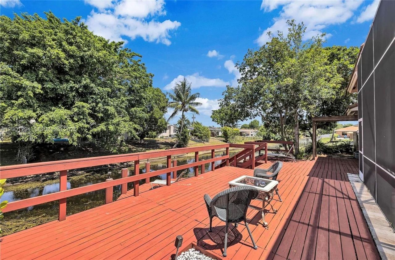 611 NW 42nd Ave, Coconut Creek, FL 33066 Photo