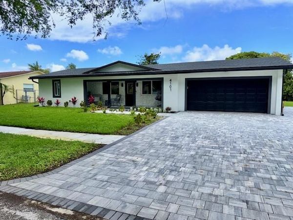 4101 NW 10th Street, Coconut Creek, FL 33066