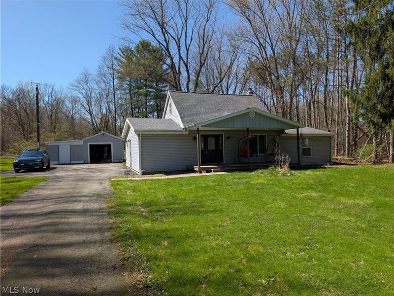 3032 Bell Wick Rd, Hubbard, OH 44425 Photo 1