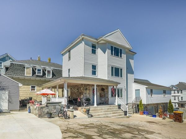 471-473 Division St, Fall River, MA 02721