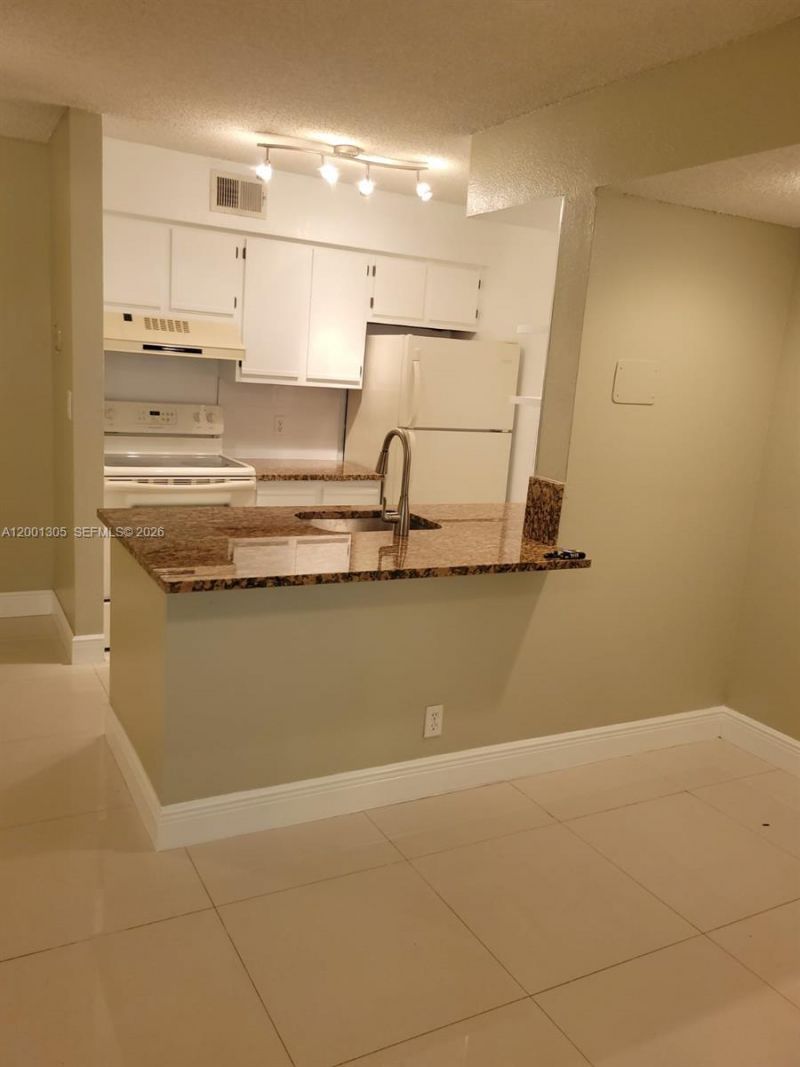2826 S University Dr, Unit 3101, Davie, FL 33328 Photo