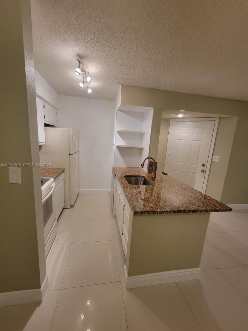 2826 S University Dr, Unit 3101, Davie, FL 33328 Photo