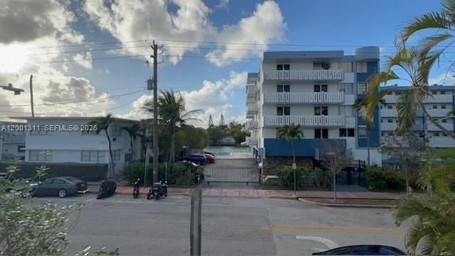 7830 Dickens Ave, Unit 203, Miami Beach, FL 33141 Photo