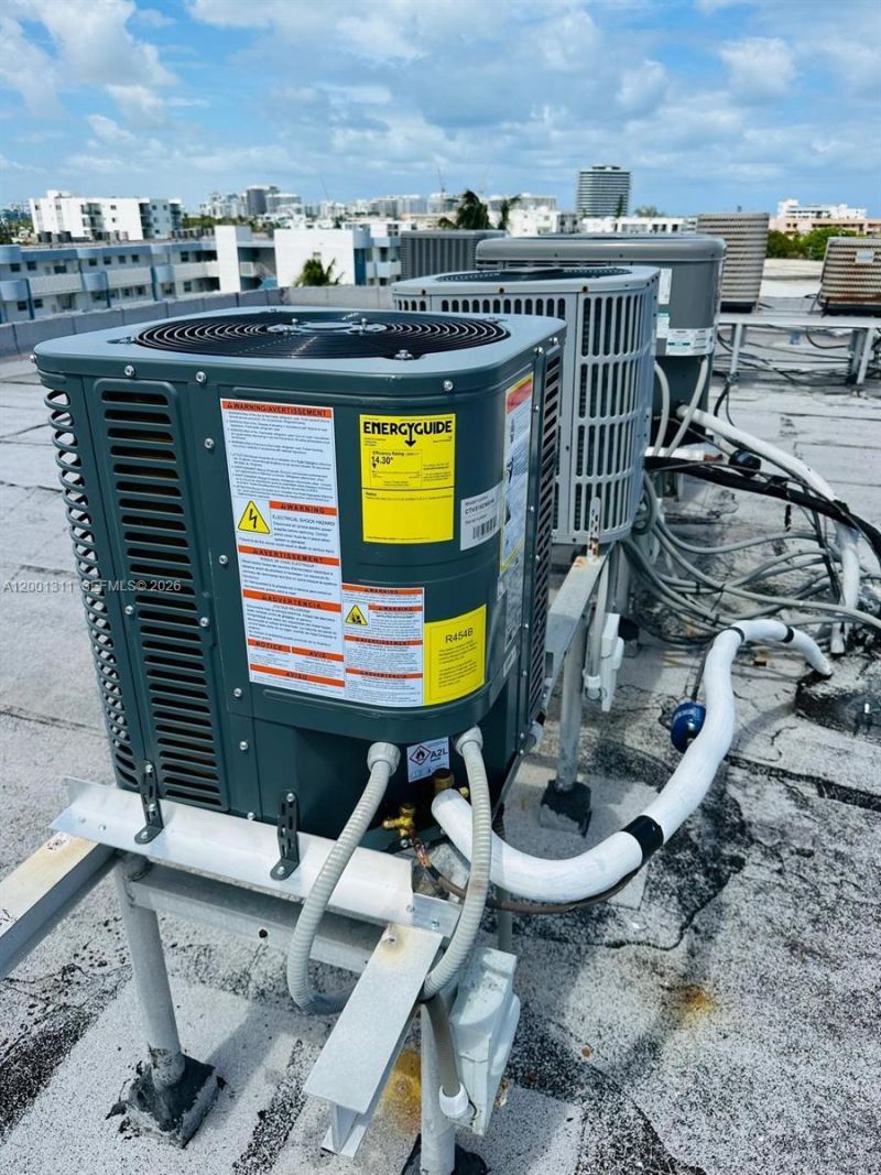 7830 Dickens Ave, Unit 203, Miami Beach, FL 33141 Photo