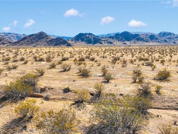 0 APN 0453-281-02-0000, Lucerne Valley, CA 92356