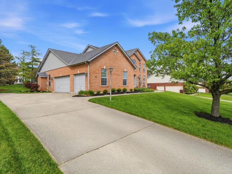 5294 Senour Drive, West Chester, OH 45069 Photo 3