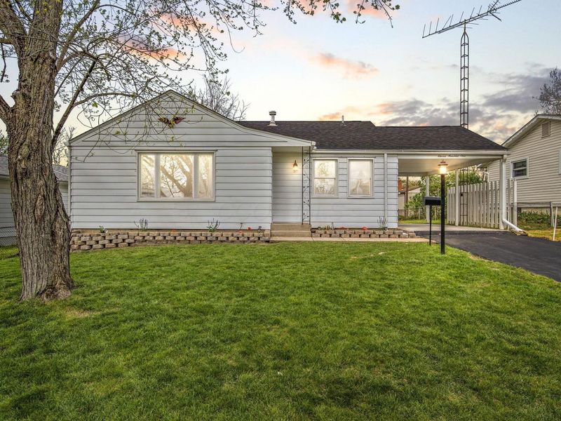 1101 Harwood Drive, Columbus, OH 43228 Photo 2