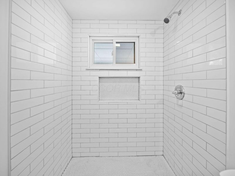 1101 Harwood Drive, Columbus, OH 43228 Photo 21