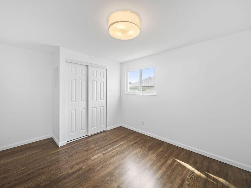 1101 Harwood Drive, Columbus, OH 43228 Photo 24