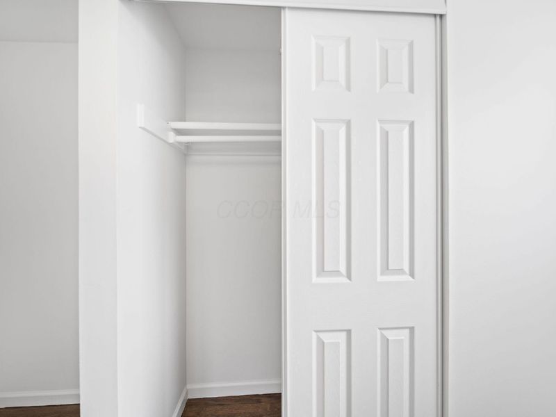 1101 Harwood Drive, Columbus, OH 43228 Photo 25