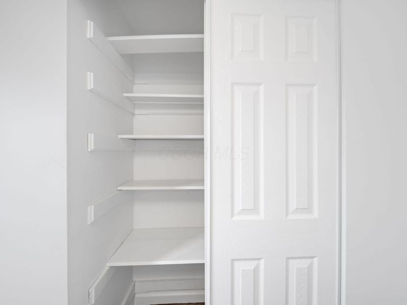 1101 Harwood Drive, Columbus, OH 43228 Photo 28