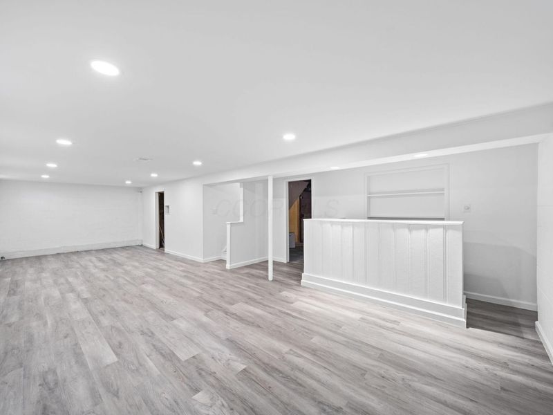 1101 Harwood Drive, Columbus, OH 43228 Photo 35