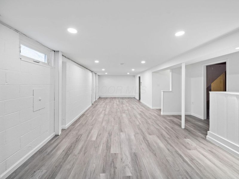 1101 Harwood Drive, Columbus, OH 43228 Photo 40