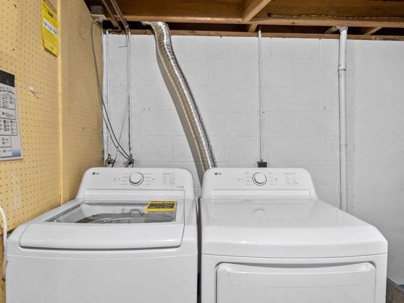 1101 Harwood Drive, Columbus, OH 43228 Photo 44