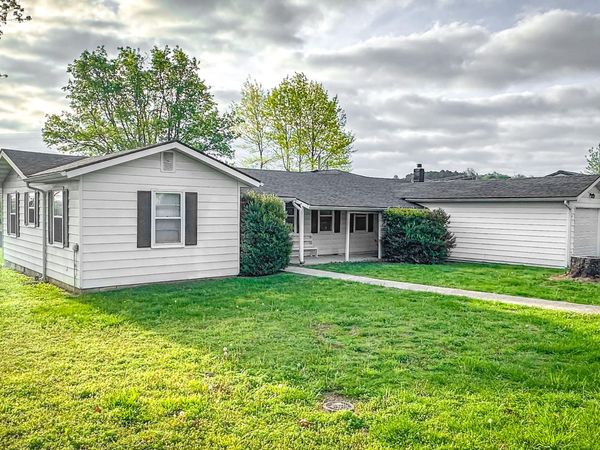 802 North Avenue, Mansfield, MO 65704