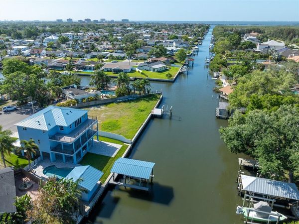 8717 DRIFTWOOD DRIVE, TAMPA, FL 33615