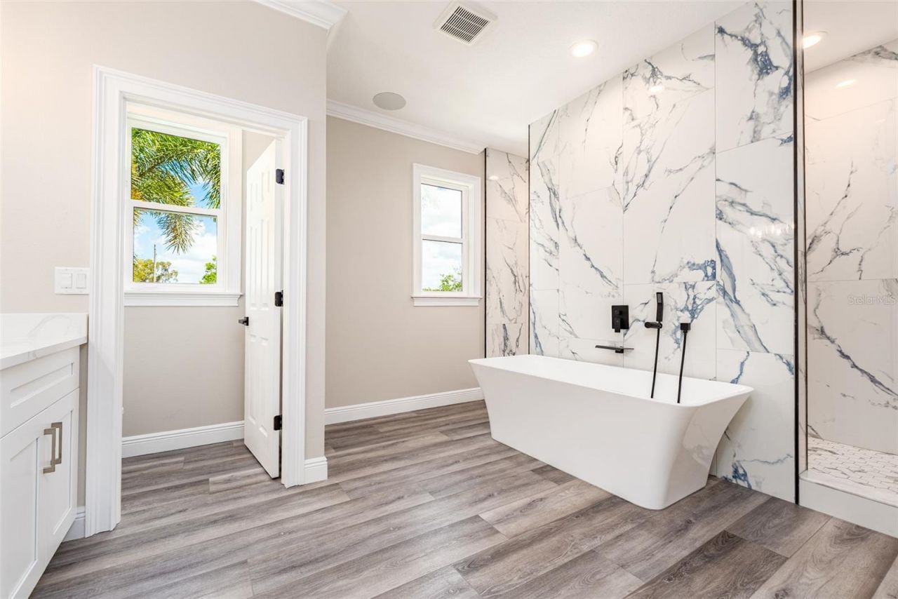 8717 Driftwood Drive, Tampa, FL 33615 Photo