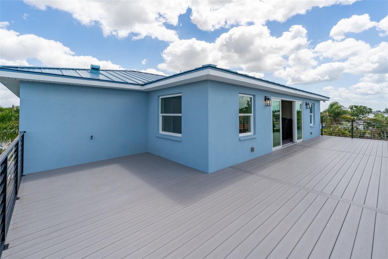 8717 Driftwood Drive, Tampa, FL 33615 Photo