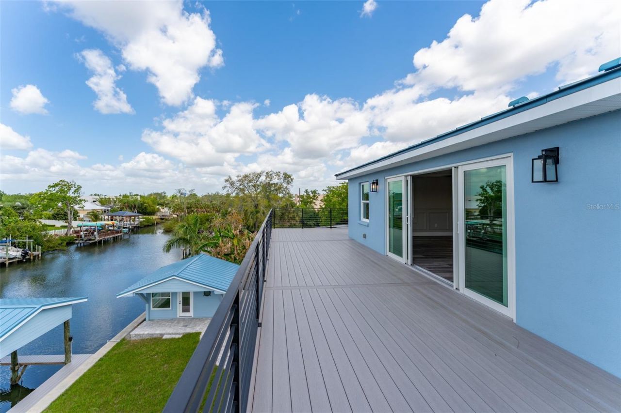 8717 Driftwood Drive, Tampa, FL 33615 Photo