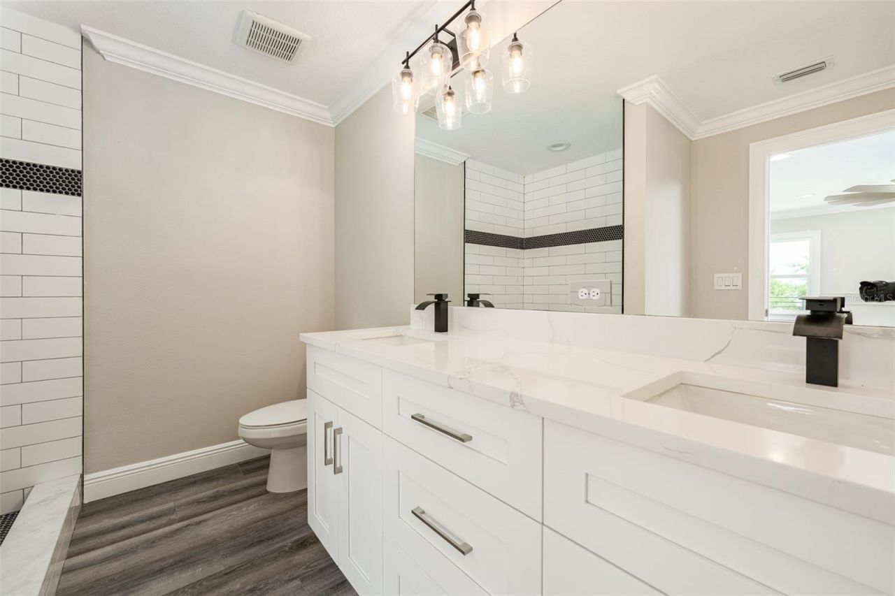 8717 Driftwood Drive, Tampa, FL 33615 Photo