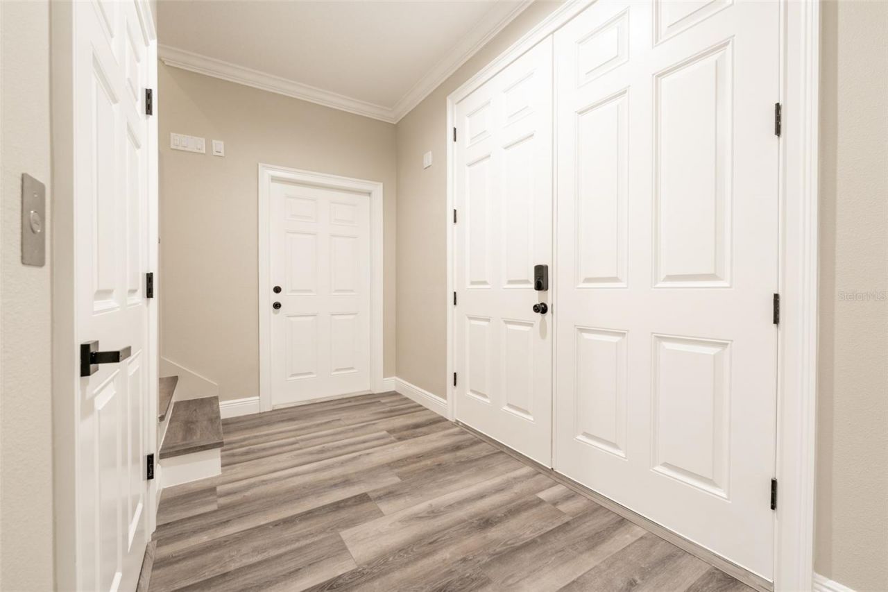 8717 Driftwood Drive, Tampa, FL 33615 Photo
