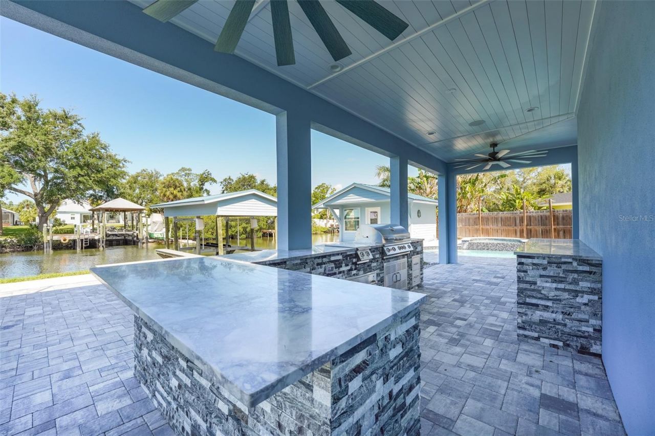 8717 Driftwood Drive, Tampa, FL 33615 Photo