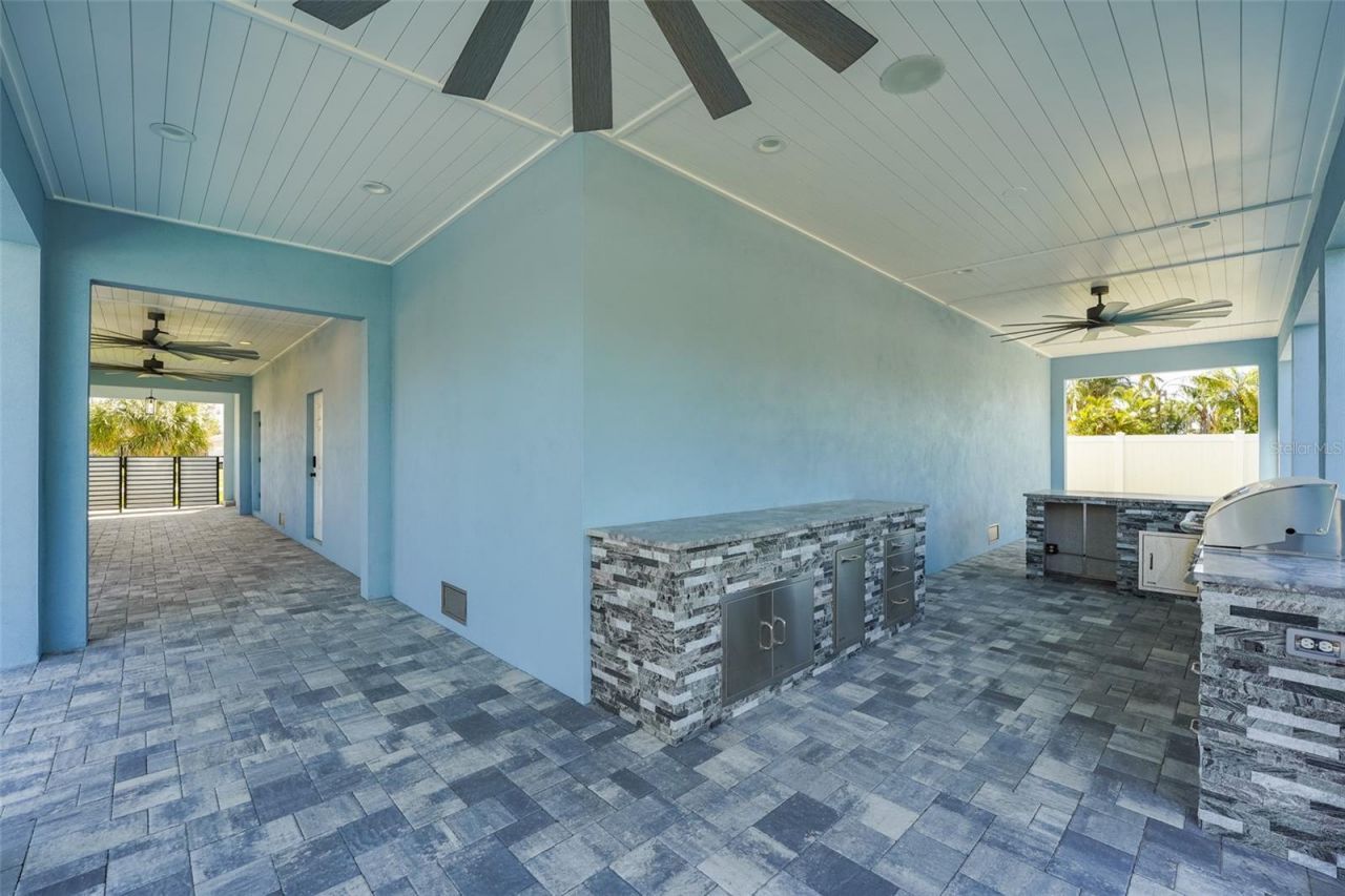 8717 Driftwood Drive, Tampa, FL 33615 Photo