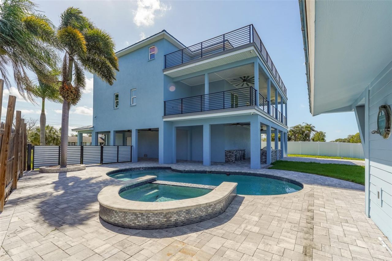 8717 Driftwood Drive, Tampa, FL 33615 Photo