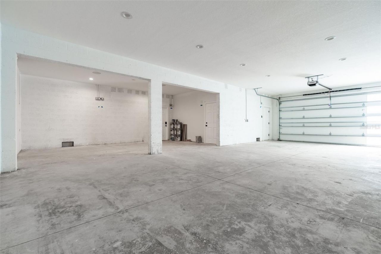 8717 Driftwood Drive, Tampa, FL 33615 Photo