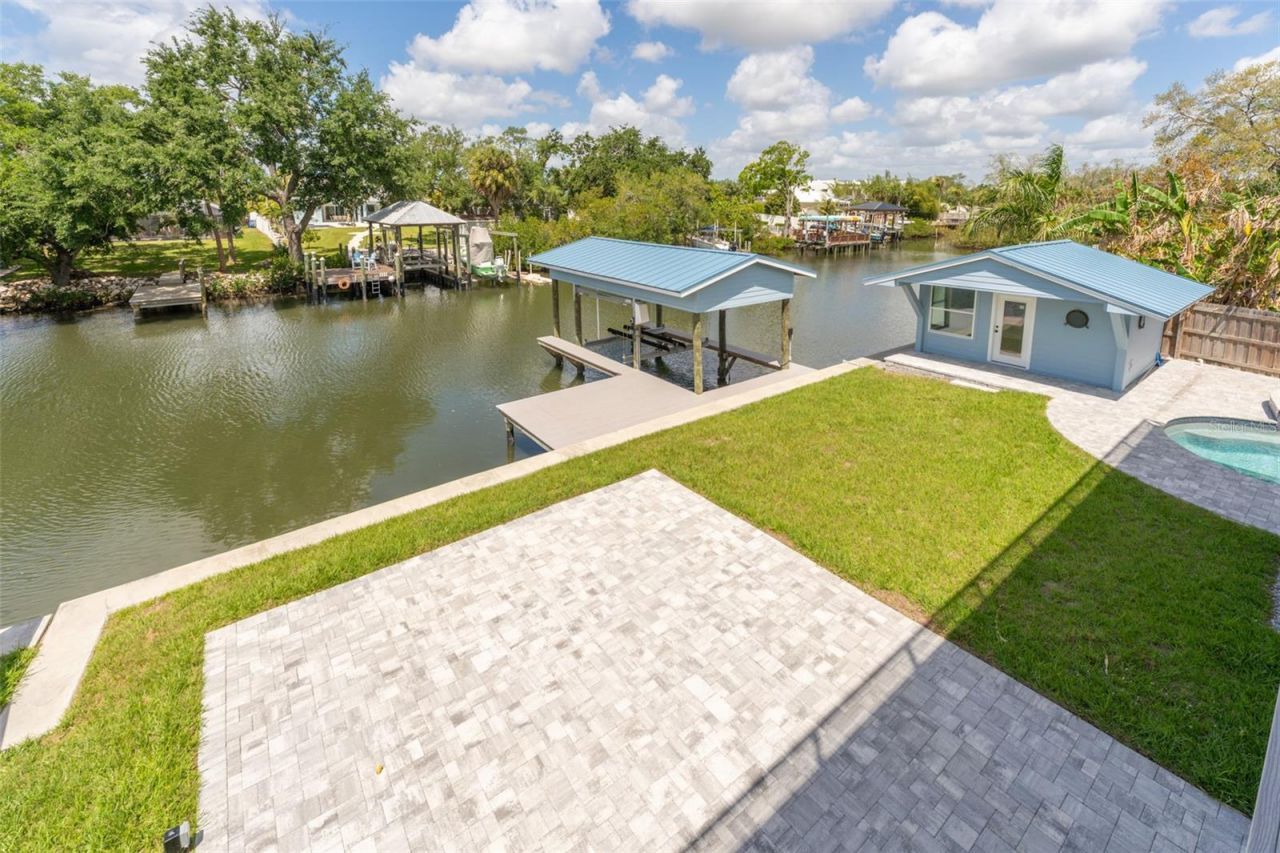 8717 Driftwood Drive, Tampa, FL 33615 Photo