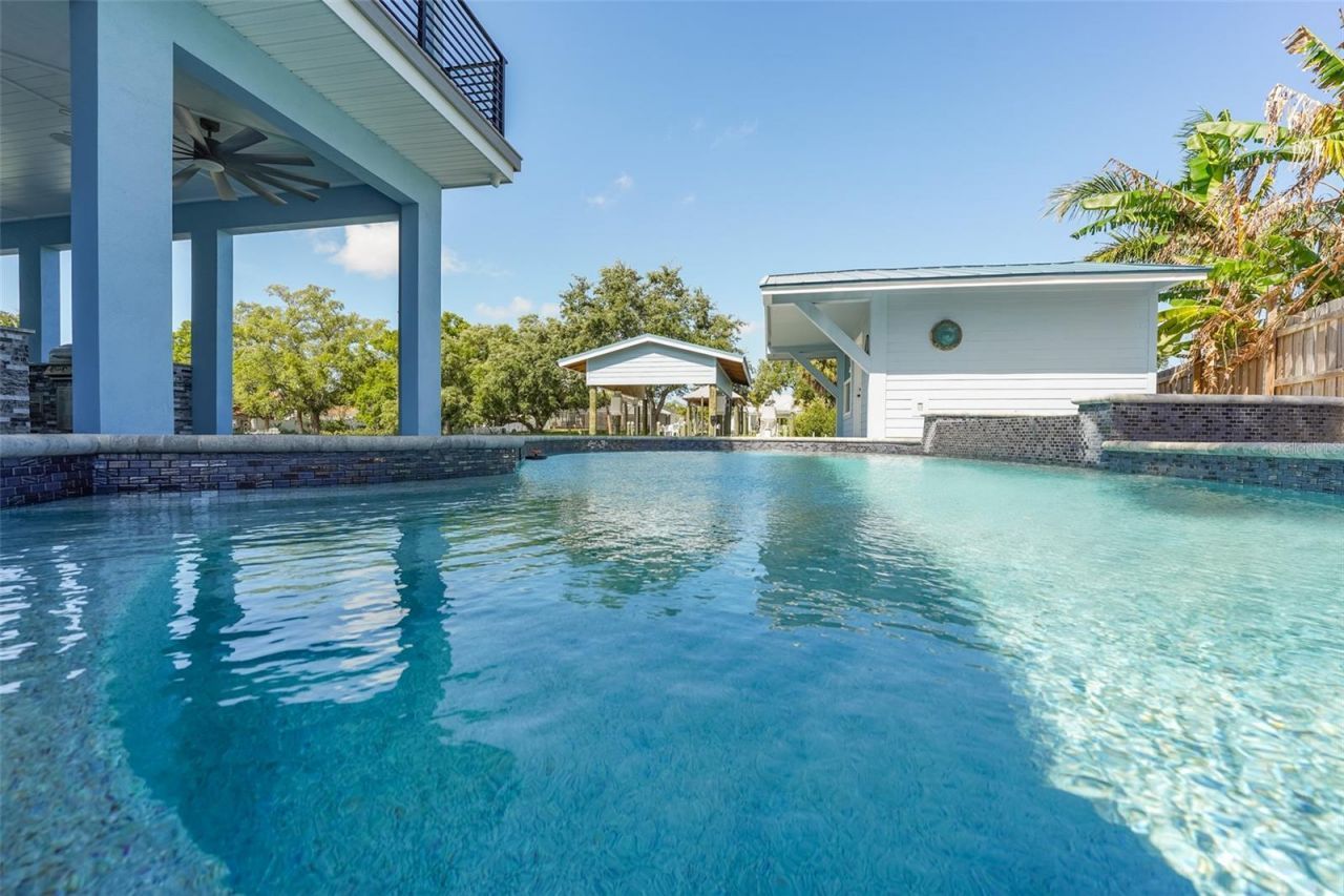 8717 Driftwood Drive, Tampa, FL 33615 Photo