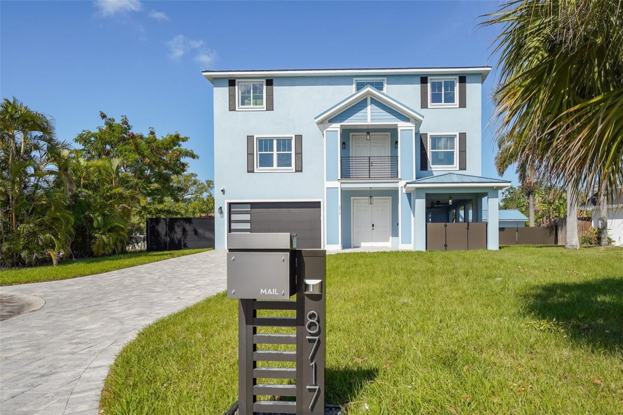 8717 Driftwood Drive, Tampa, FL 33615 Photo