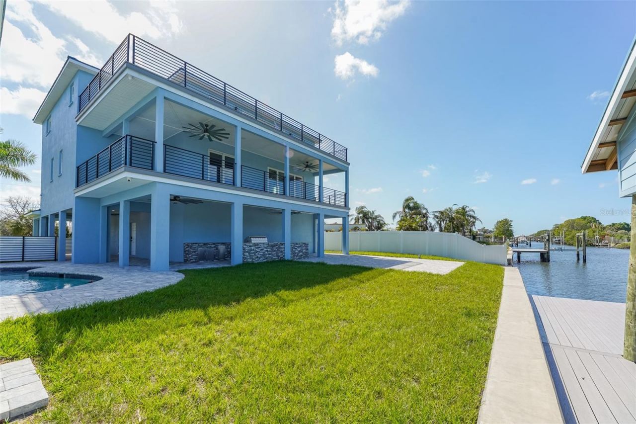 8717 Driftwood Drive, Tampa, FL 33615 Photo