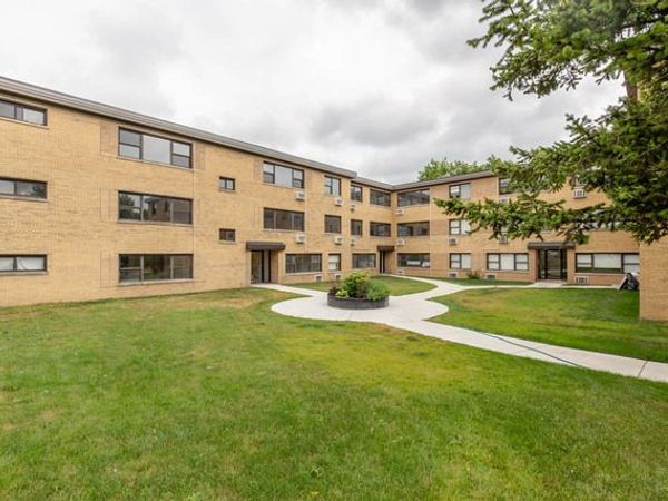 6807 N Ridge Boulevard , Unit 202, Chicago, IL 60645