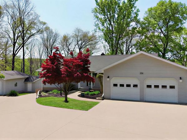 251 Driftwood Dr, Cadiz, KY 42211